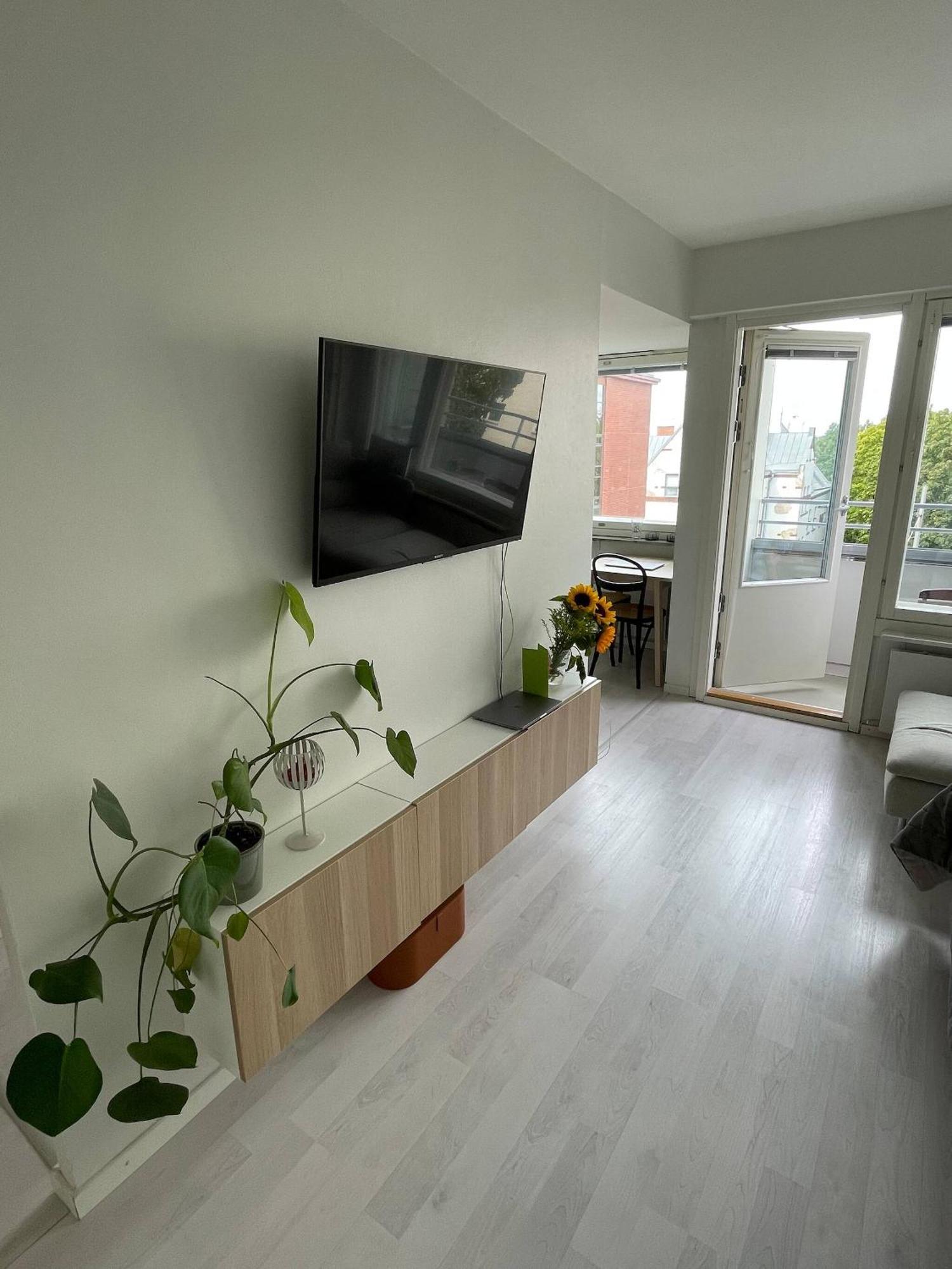 Kaunis Yksioe Parvekkeella Helsingfors